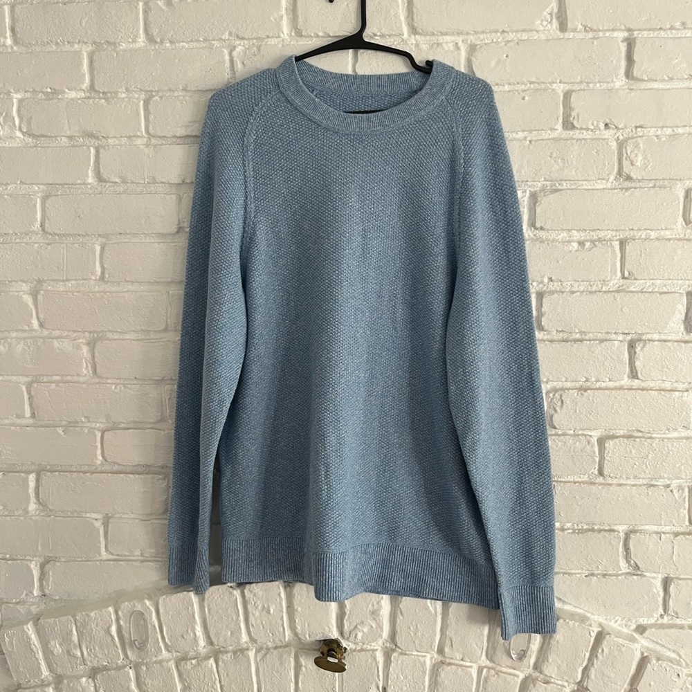 Women’s Lululemon sweater size medium blue great condition tag still attached